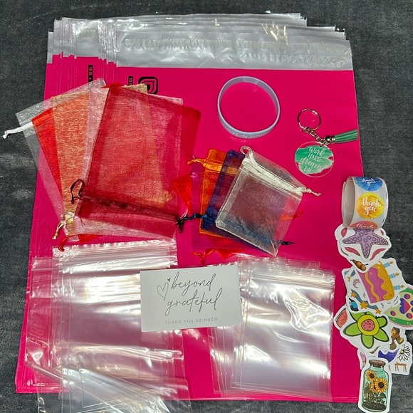 127 Items Shipping & Thank You Bundle!! Poly Mailers & Thank You Seller Kit - Picture 3 of 4